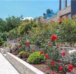 5 bedroom villa with two pools near Tivat, sleeps 10